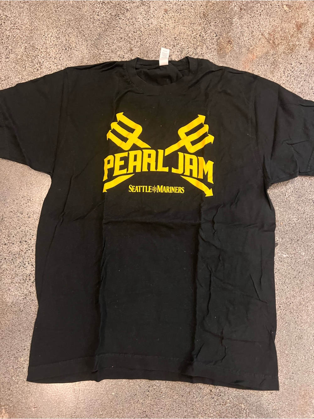 Seattle Mariners and Pearl Jam shirt